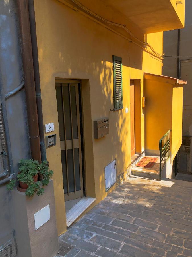Casa Vicolo Apartment Peccioli ภายนอก รูปภาพ